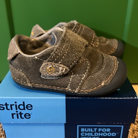 Stride Rite Toddler Boy - Picture 2 of 5